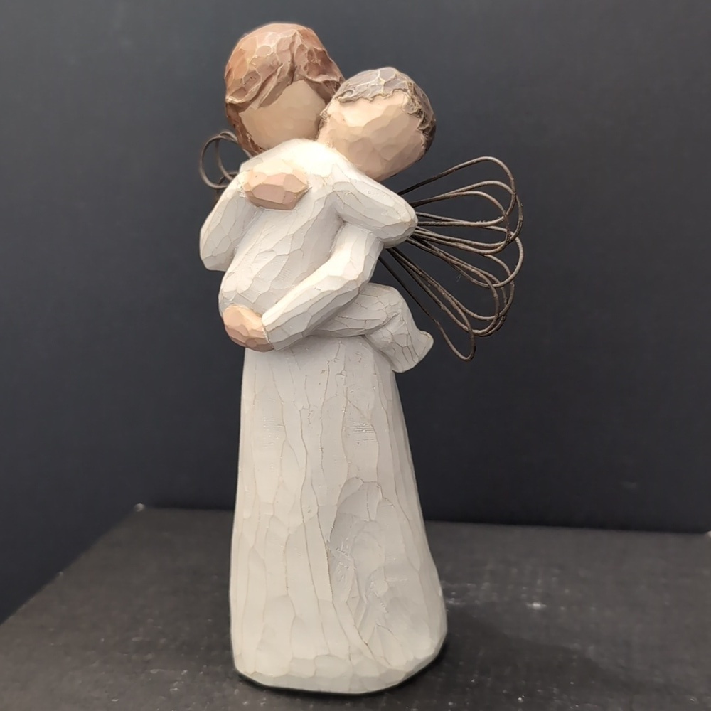 Willow Tree,Angels Embrace Figurine .